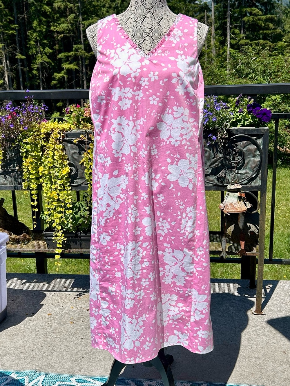 Jones New York Signature Pink and White Floral Dress